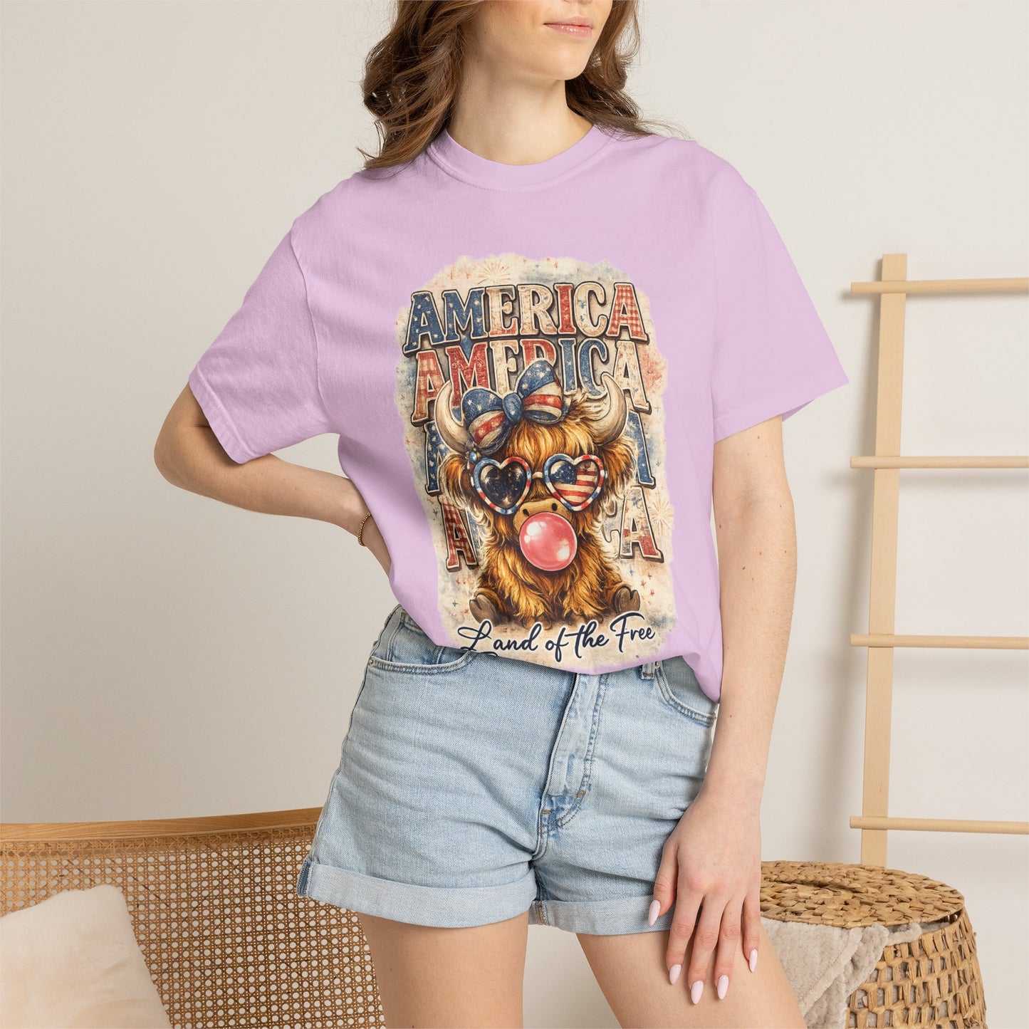 America Bulldog Graphic T-Shirt — "America" "Land of the Free" Patriotic Tee
