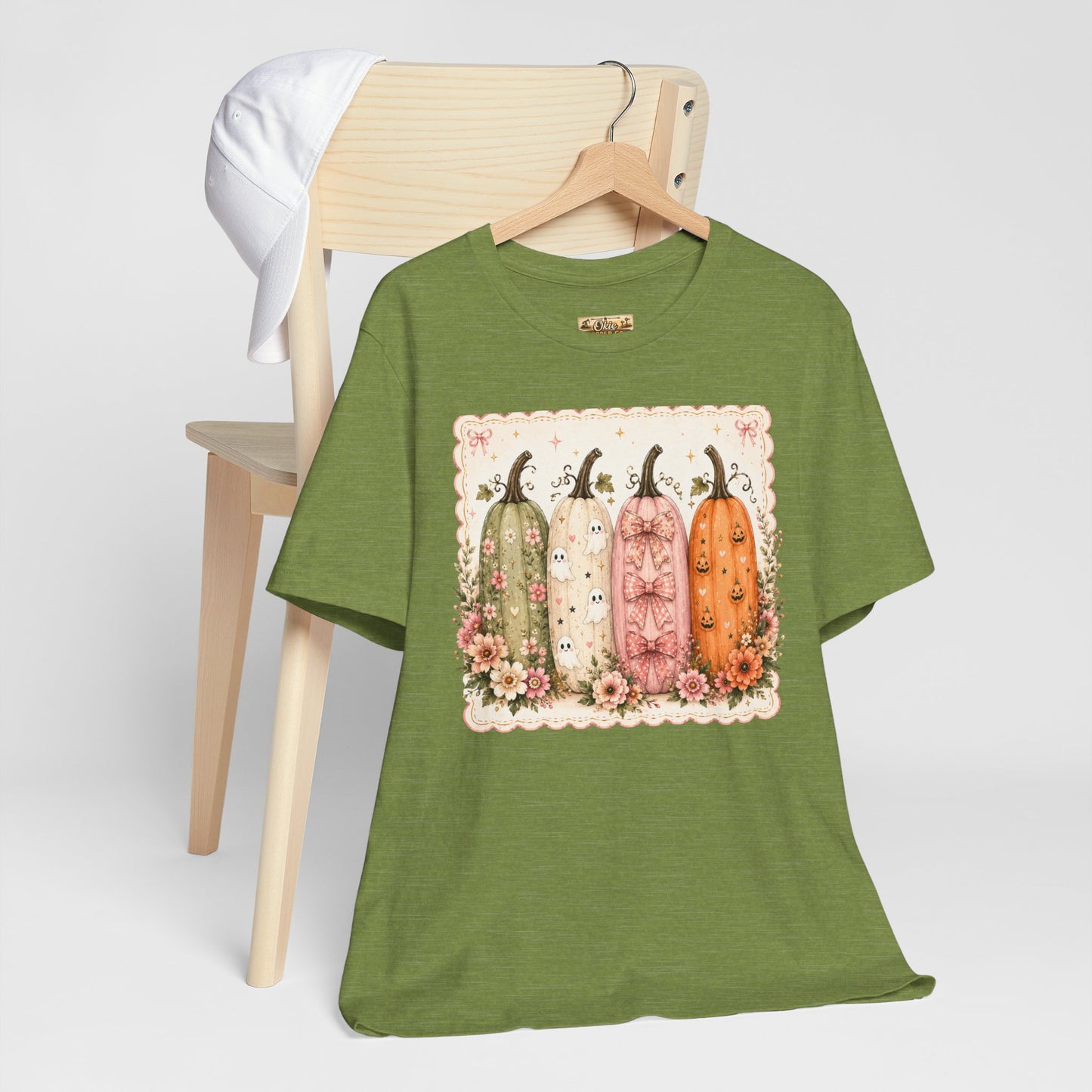 Vintage Floral Pumpkin Tee — Autumn Harvest Graphic T-Shirt