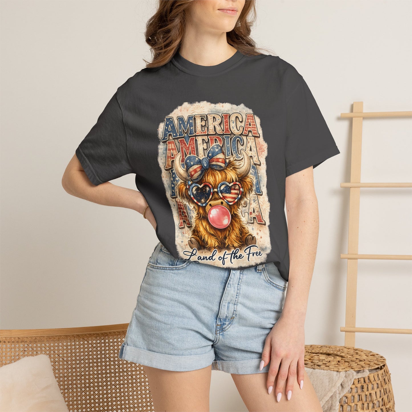America Bulldog Graphic T-Shirt — "America" "Land of the Free" Patriotic Tee