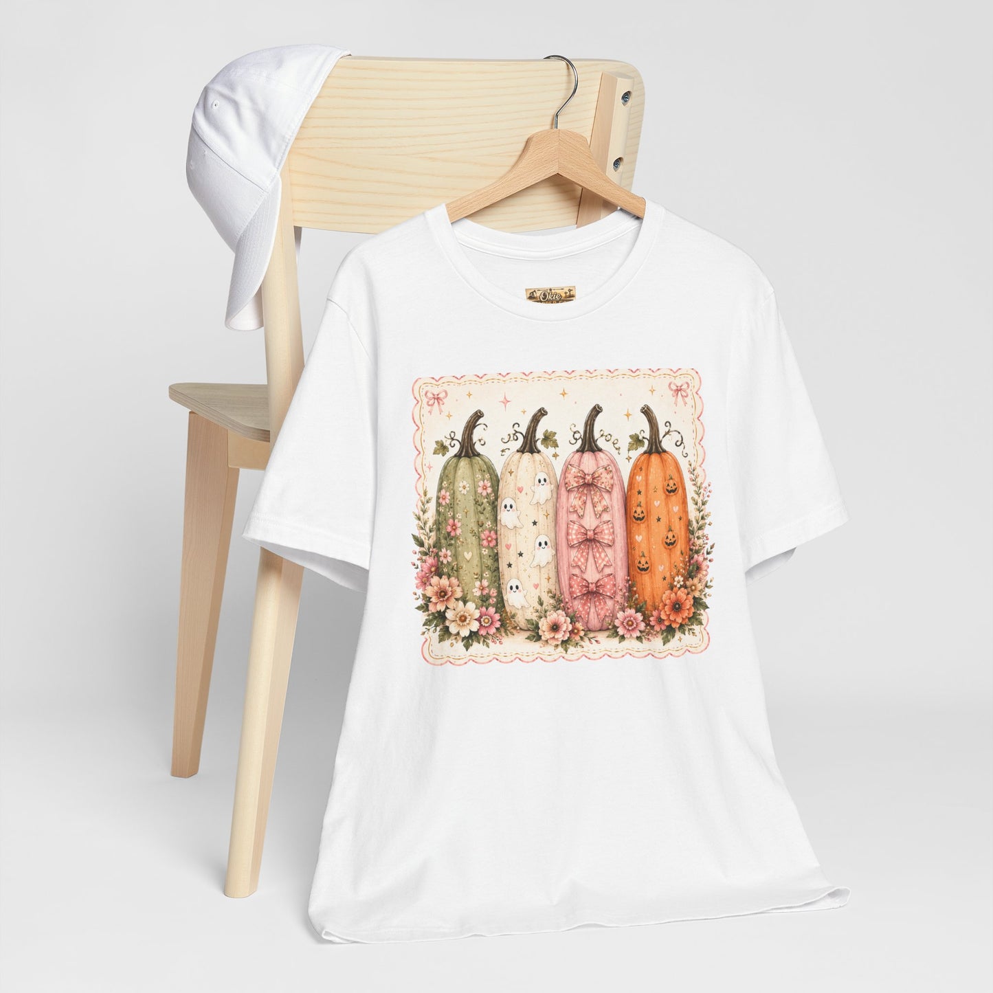 Vintage Floral Pumpkin Tee — Autumn Harvest Graphic T-Shirt
