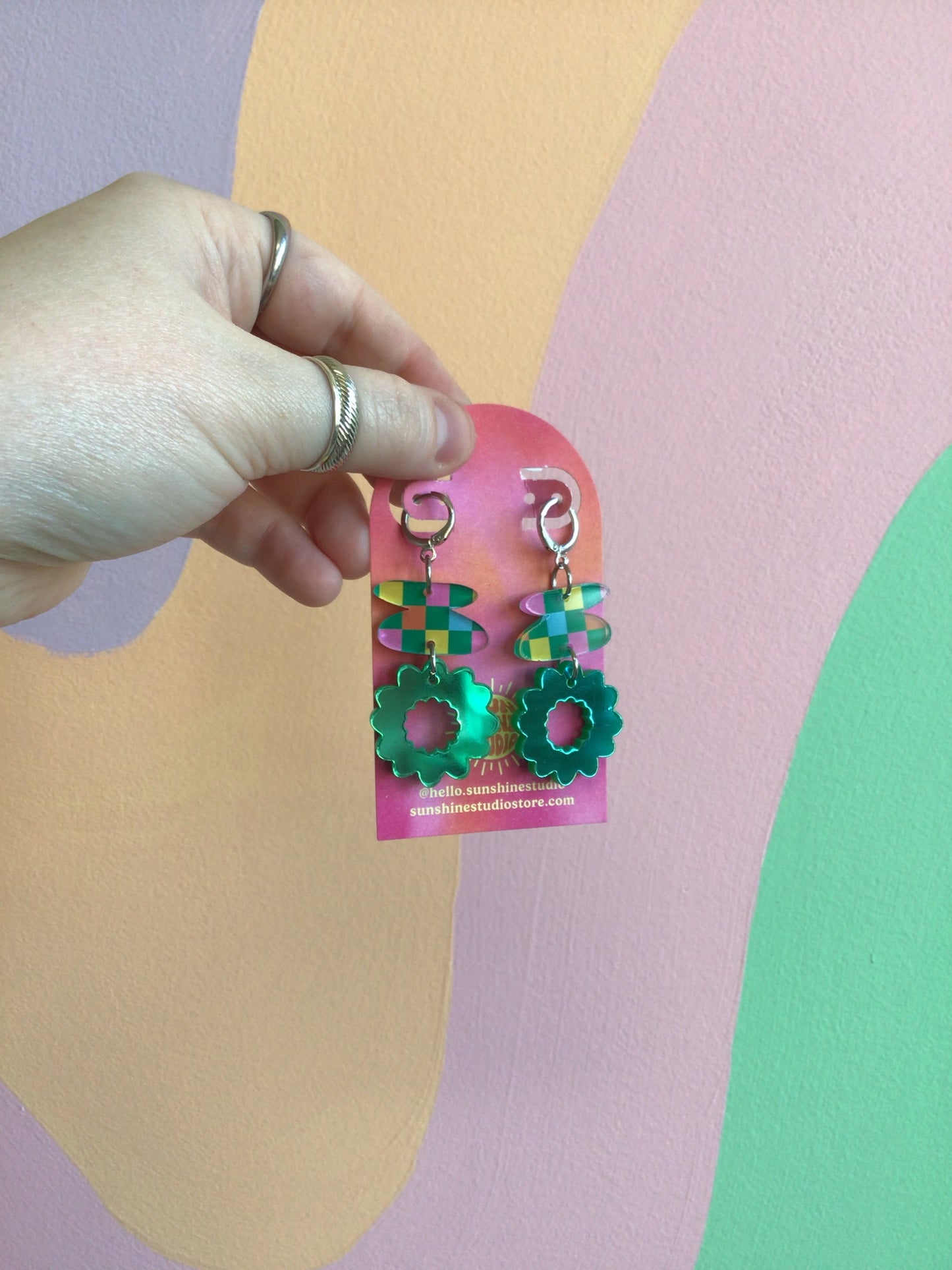 Clover’s Check Earrings