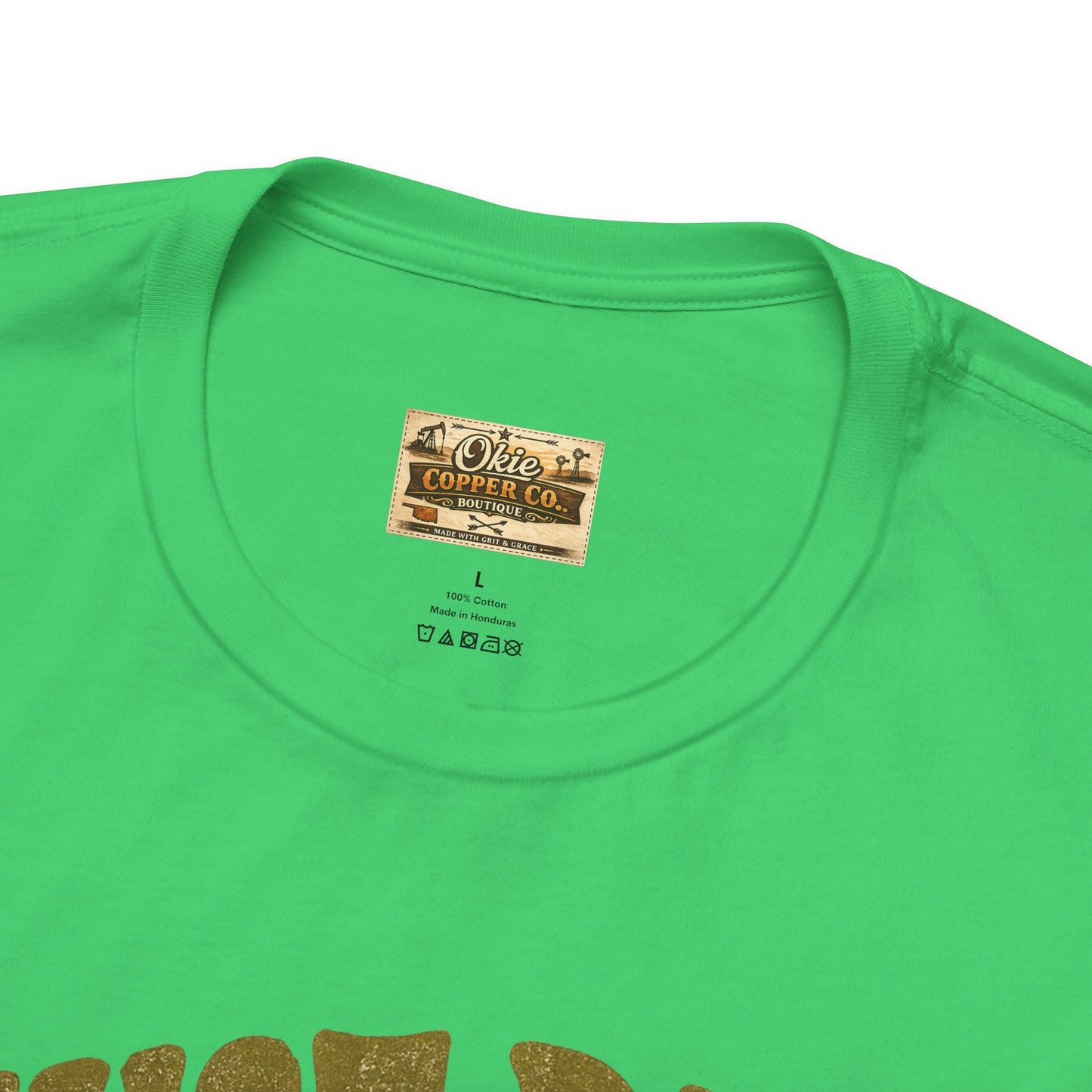 Just Dill With It Tee — Cute Highland Cow Hugging Pickle Graphic T‑Shirt